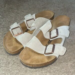 Birkenstock Unisex Leather Arizona Taupe Sandals (Regular Width)